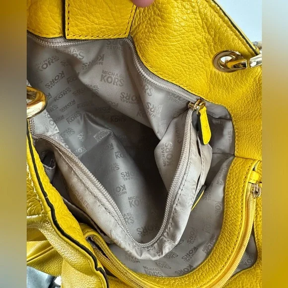 MICHAEL Michael Kors Large Leather‎ Fulton Chain Shoulder Tote (Citrus) - Picture 8 of 16